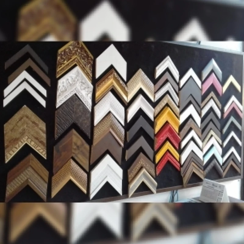 fábrica de moldura de madeira personalizadas